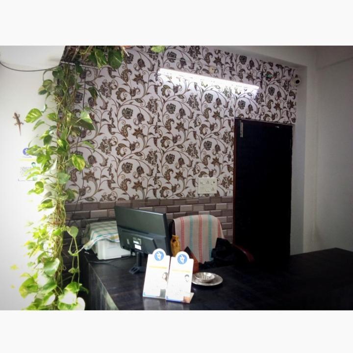 Amar Priya Guest House Calcutta Exterior foto